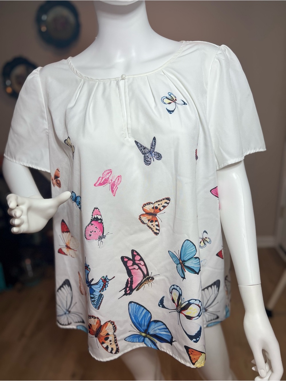 SHEIN Curve White Short-Sleeve Butterfly Print Blouse